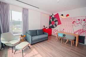 Radisson Red Dubai Silicon Oasis