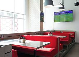 Radisson Red Dubai Silicon Oasis