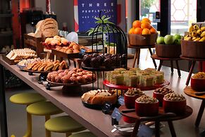 Radisson Red Dubai Silicon Oasis