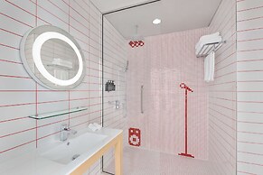 Radisson Red Dubai Silicon Oasis