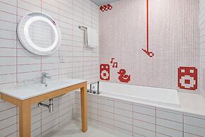 Radisson Red Dubai Silicon Oasis