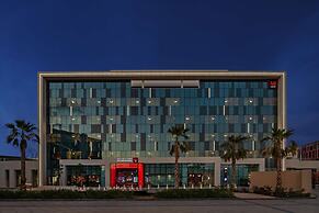 Radisson Red Dubai Silicon Oasis