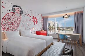 Radisson Red Dubai Silicon Oasis