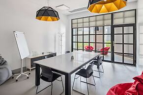 Radisson Red Dubai Silicon Oasis