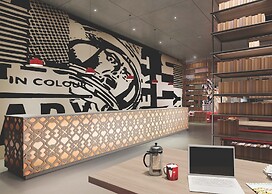 Radisson Red Dubai Silicon Oasis