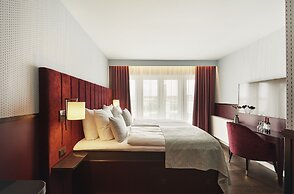 WIDE Hotel