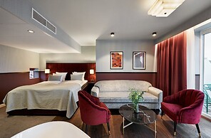 WIDE Hotel