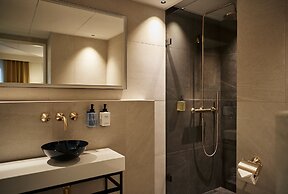 WIDE Hotel