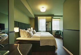 WIDE Hotel