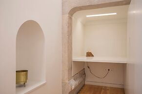 Trendy & Classic 2 Bedroom Apartment