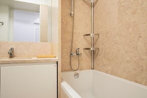 Trendy & Classic 2 Bedroom Apartment