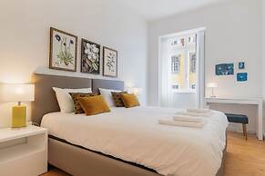 Trendy & Classic 2 Bedroom Apartment