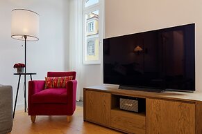 Trendy & Classic 2 Bedroom Apartment