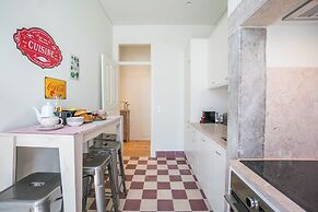 Stylish Apartment near Av Liberdade