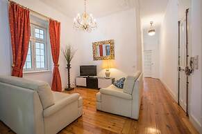 Campo Pequeno 3 Bedroom Apartment