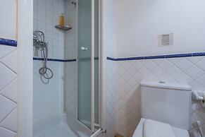 Trendy & Lightful Apartment