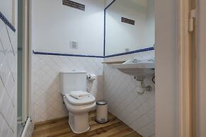 Trendy & Lightful Apartment