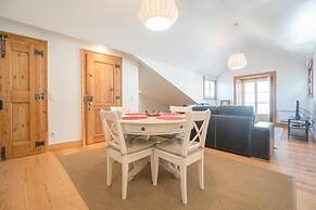 Superb Flat Cathedral & River View