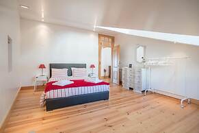 Superb Flat Cathedral & River View