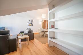 Superb Flat Cathedral & River View