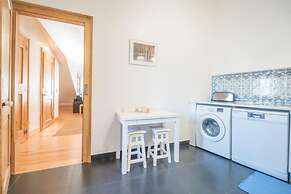 Superb Flat Cathedral & River View