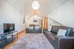 Superb Flat Cathedral & River View