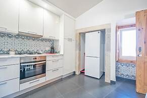 Superb Flat Cathedral & River View