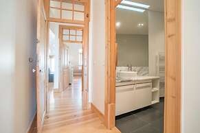 Superb Flat Cathedral & River View