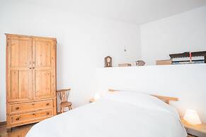 Traditional Studio Apartment