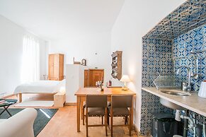 Traditional Studio Apartment