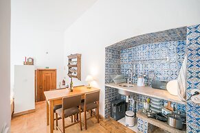 Traditional Studio Apartment