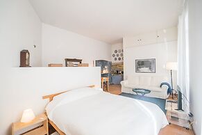 Traditional Studio Apartment