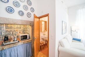 Traditional Studio Apartment