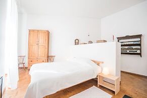 Traditional Studio Apartment