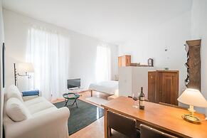 Traditional Studio Apartment