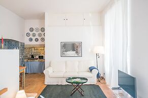 Traditional Studio Apartment