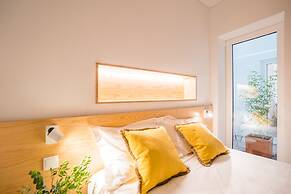 Wood Wall & Garden Apartment