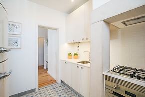Chiado & Design Apartment