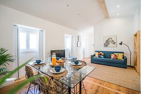 Chiado & Design Apartment