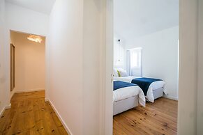 Chiado & Design Apartment
