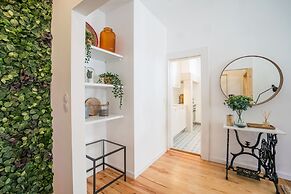 Chiado & Design Apartment