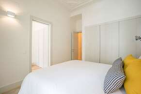 Courtyard & Elegance Apartment