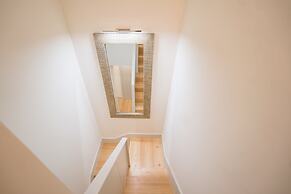 Courtyard & Elegance Apartment