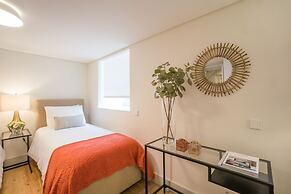 Courtyard & Elegance Apartment