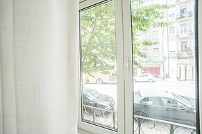 Courtyard & Elegance Apartment