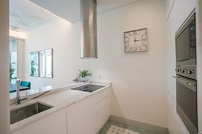 Courtyard & Elegance Apartment