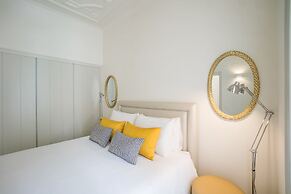 Courtyard & Elegance Apartment