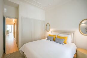 Courtyard & Elegance Apartment