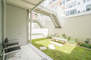 Courtyard & Elegance Apartment