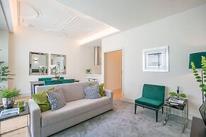 Courtyard & Elegance Apartment